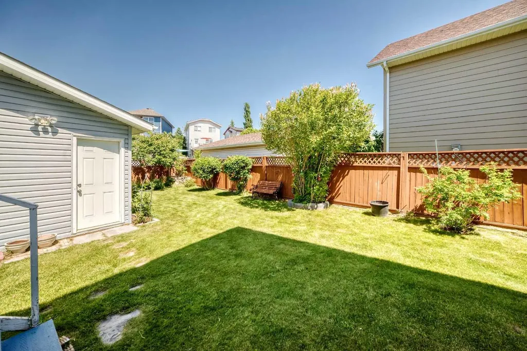 267 Covington Road NE Calgary AB T3K 4G2
