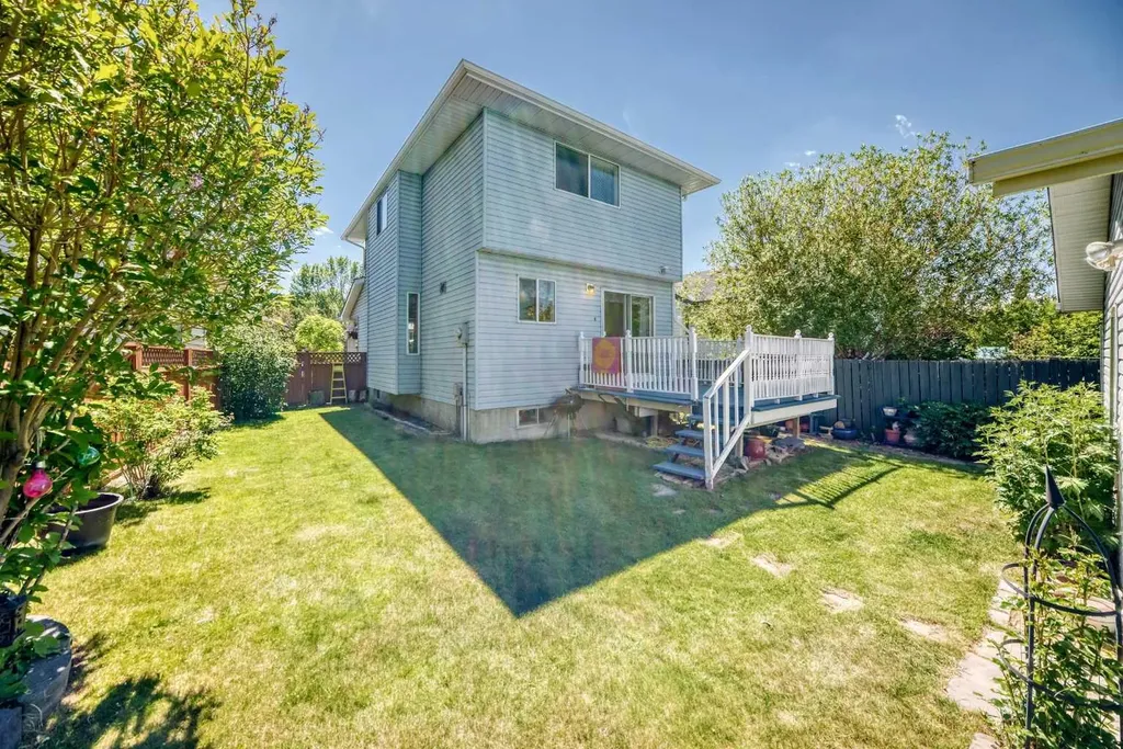 267 Covington Road NE Calgary AB T3K 4G2