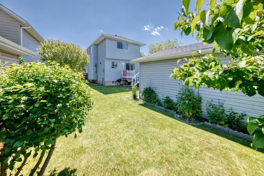 267 Covington Road NE Calgary AB T3K 4G2