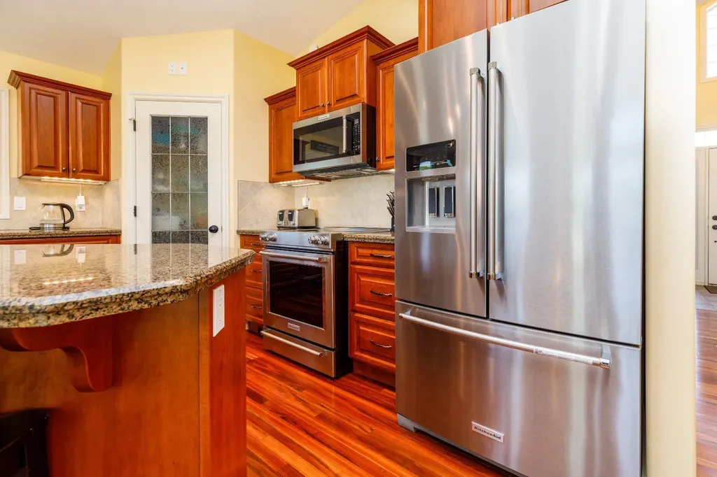 54 Fieldstone Way Sylvan Lake AB T4S 2L3