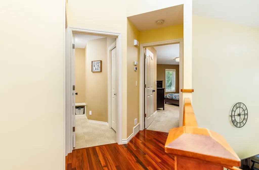 54 Fieldstone Way Sylvan Lake AB T4S 2L3