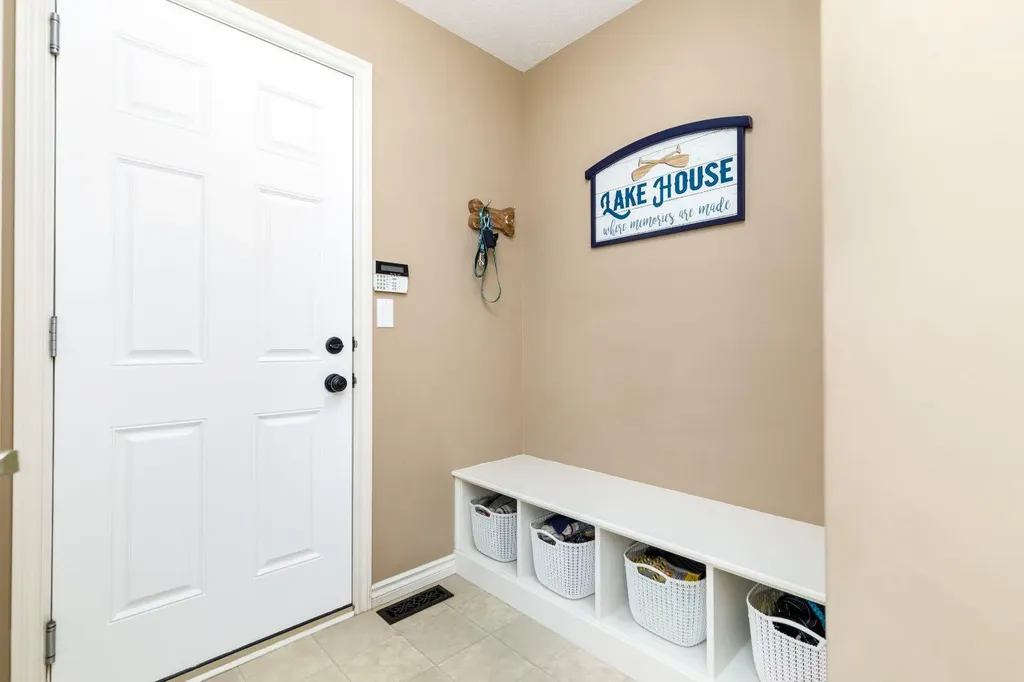 54 Fieldstone Way Sylvan Lake AB T4S 2L3