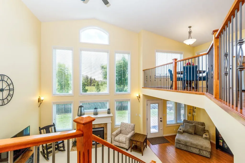 54 Fieldstone Way Sylvan Lake AB T4S 2L3