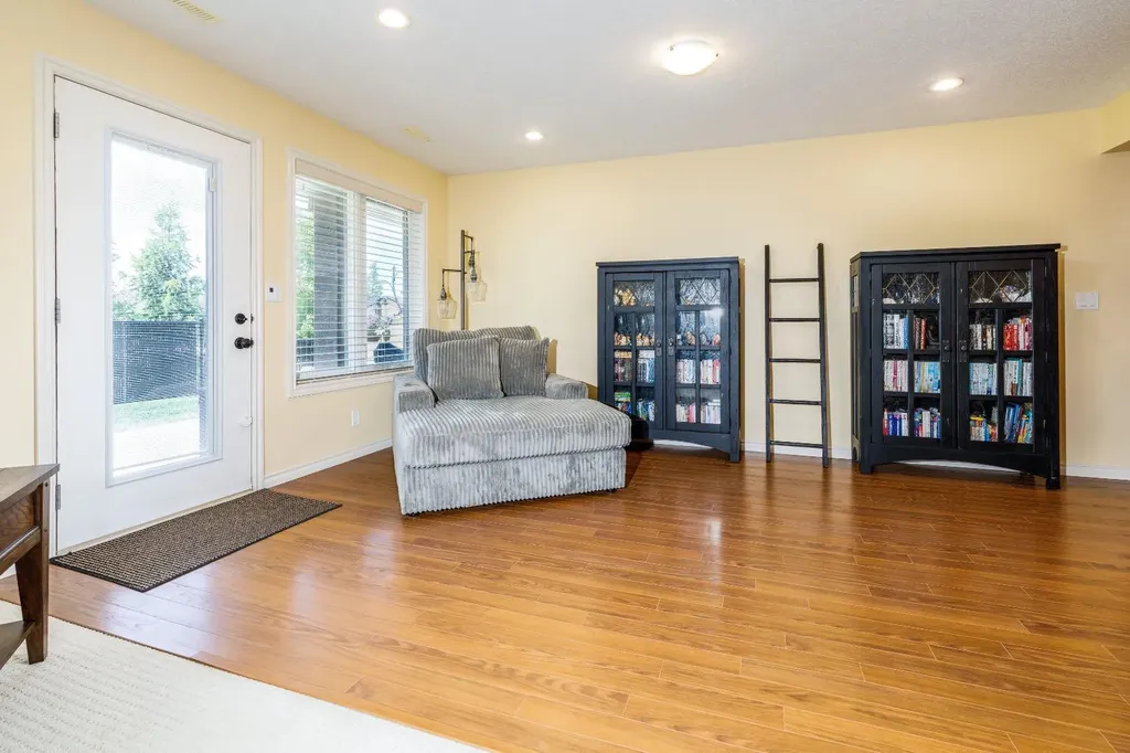 54 Fieldstone Way Sylvan Lake AB T4S 2L3