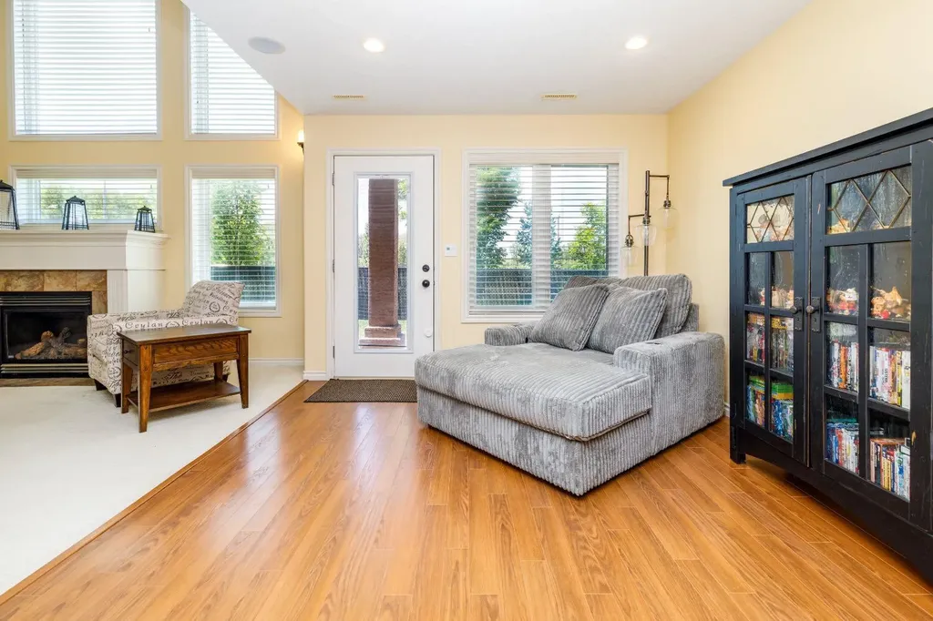 54 Fieldstone Way Sylvan Lake AB T4S 2L3