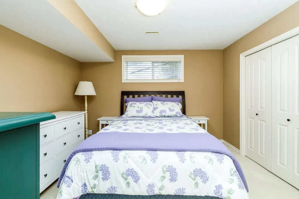 54 Fieldstone Way Sylvan Lake AB T4S 2L3