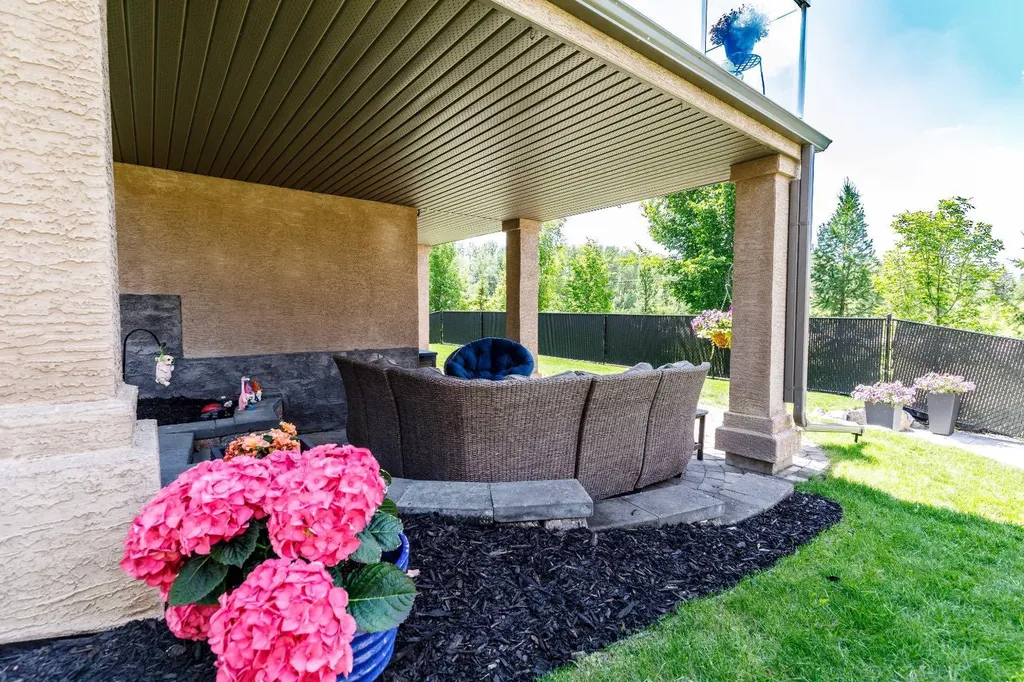 54 Fieldstone Way Sylvan Lake AB T4S 2L3