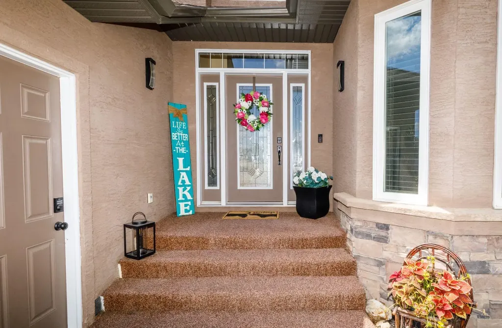 54 Fieldstone Way Sylvan Lake AB T4S 2L3