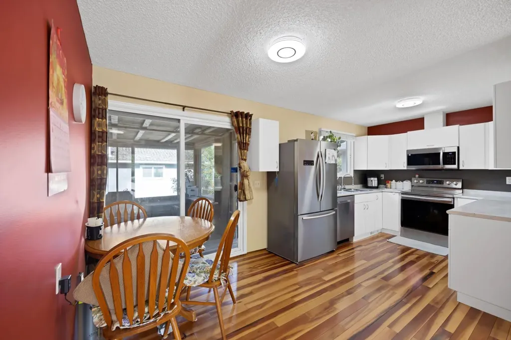 20 Falton Way NE Calgary AB T3J1K4