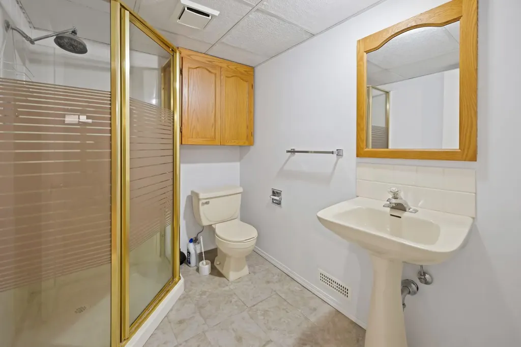 20 Falton Way NE Calgary AB T3J1K4