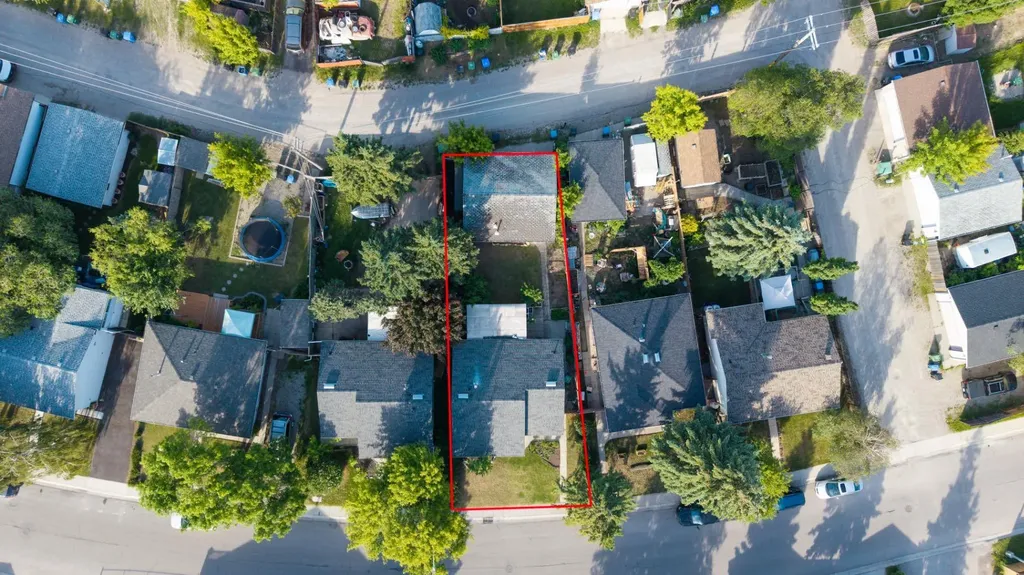 20 Falton Way NE Calgary AB T3J1K4