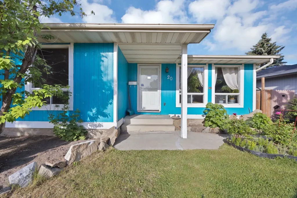 20 Falton Way NE Calgary AB T3J1K4