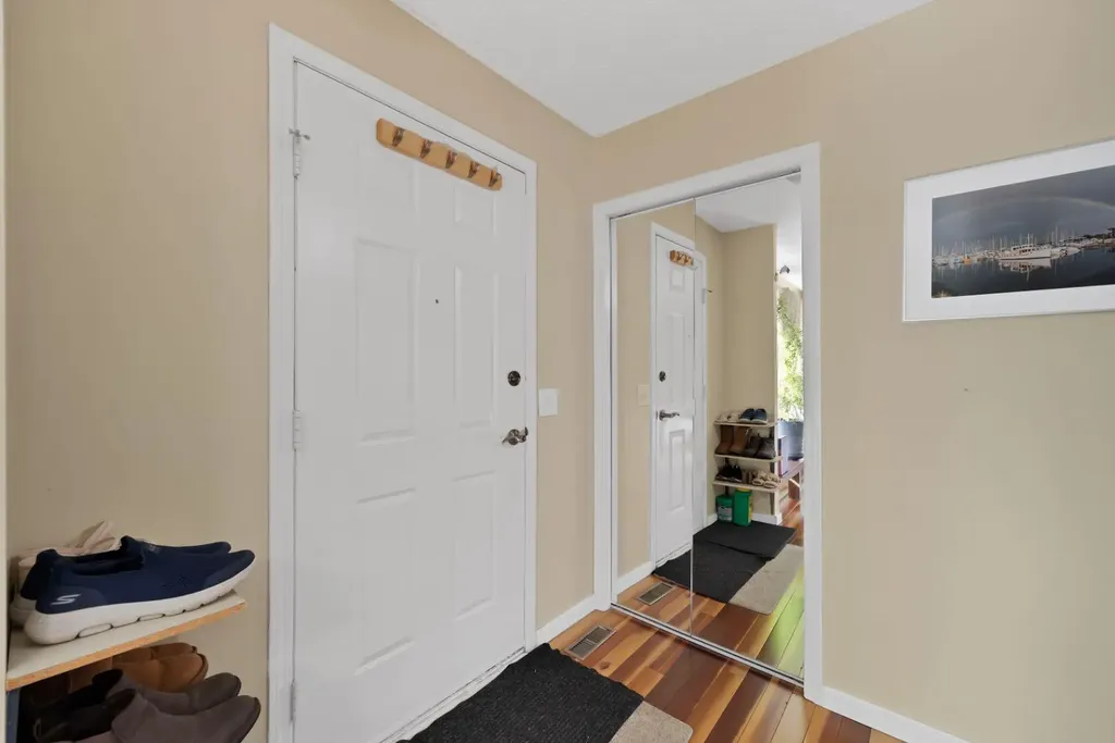 20 Falton Way NE Calgary AB T3J1K4