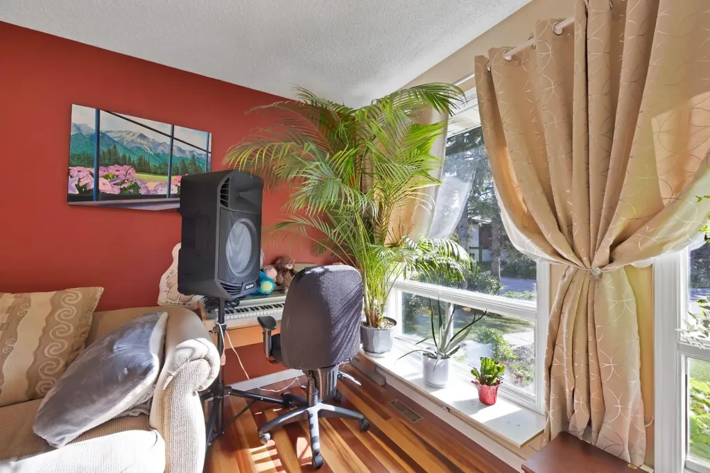 20 Falton Way NE Calgary AB T3J1K4