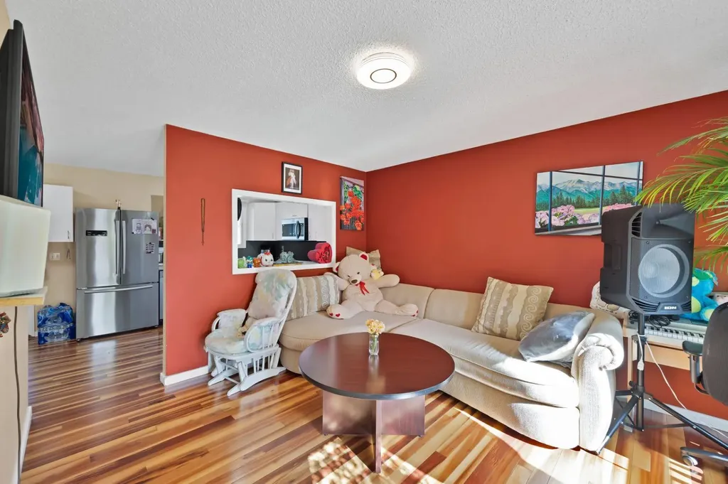 20 Falton Way NE Calgary AB T3J1K4