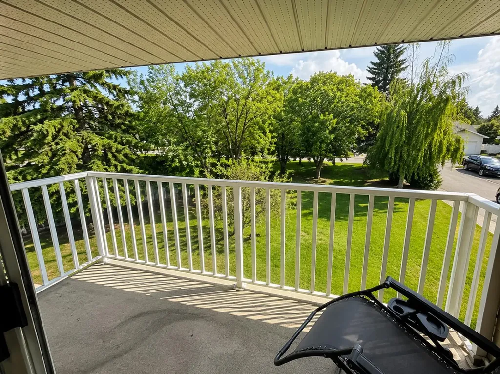 41 Bennett Street Red Deer AB T4R 1V4