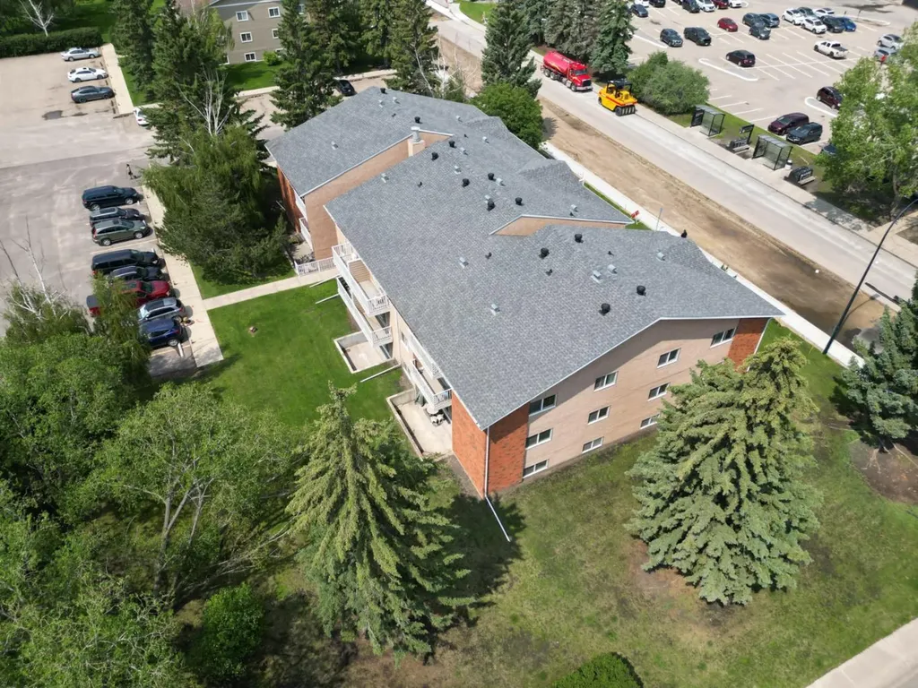 41 Bennett Street Red Deer AB T4R 1V4