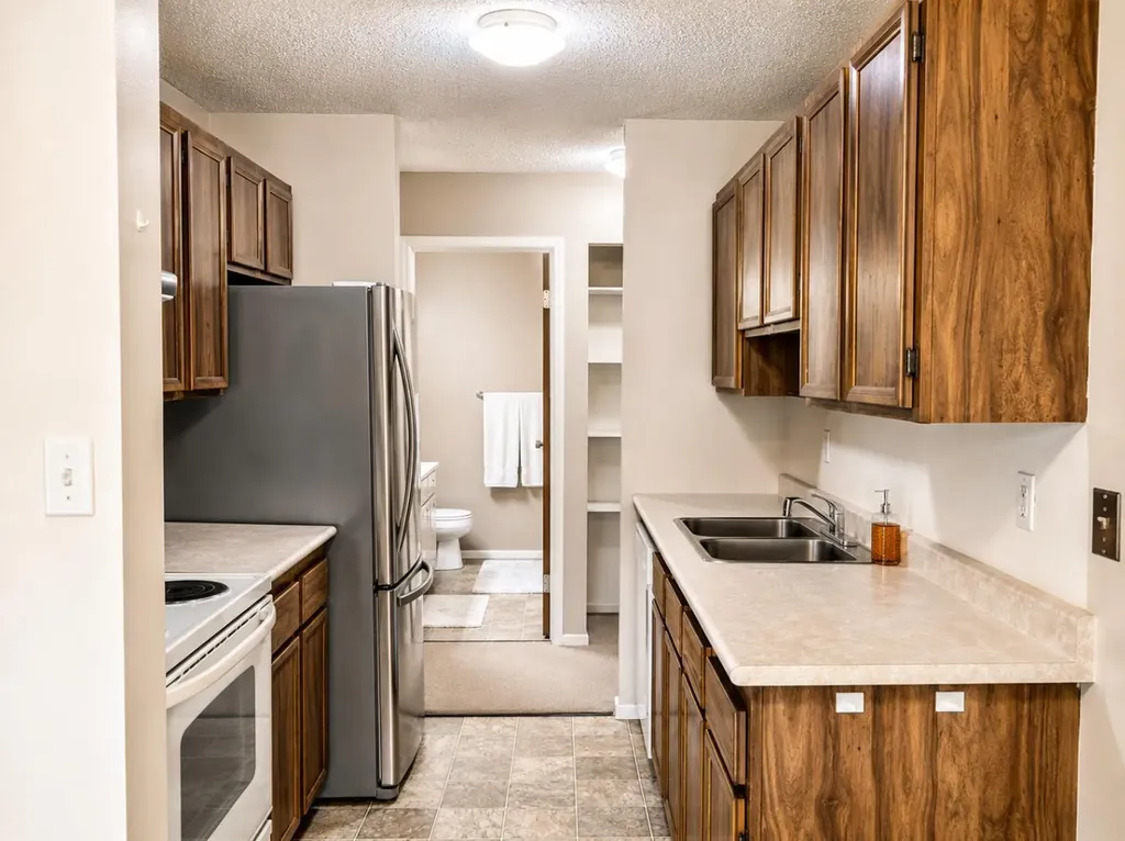 41 Bennett Street Red Deer AB T4R 1V4