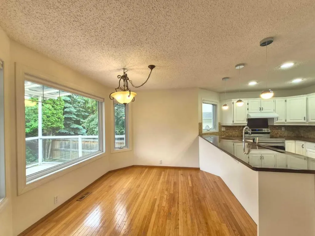 7 Suncastle Crescent SE Calgary AB T2X 2W9