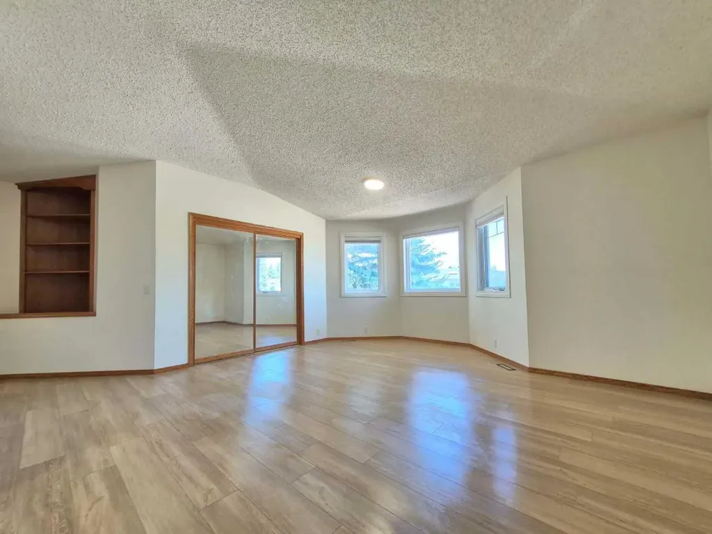 7 Suncastle Crescent SE Calgary AB T2X 2W9