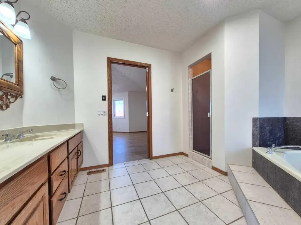 7 Suncastle Crescent SE Calgary AB T2X 2W9