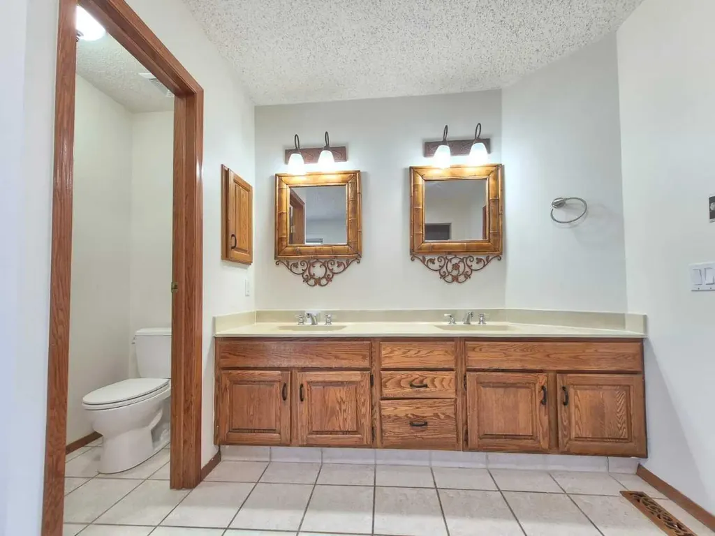 7 Suncastle Crescent SE Calgary AB T2X 2W9