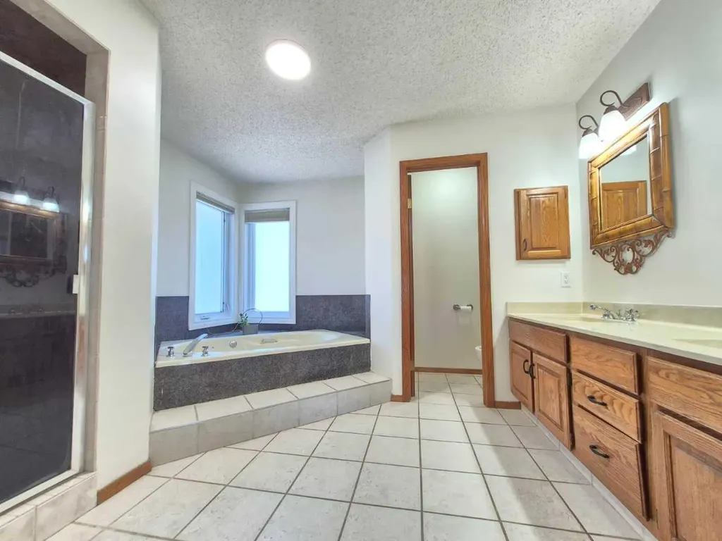 7 Suncastle Crescent SE Calgary AB T2X 2W9
