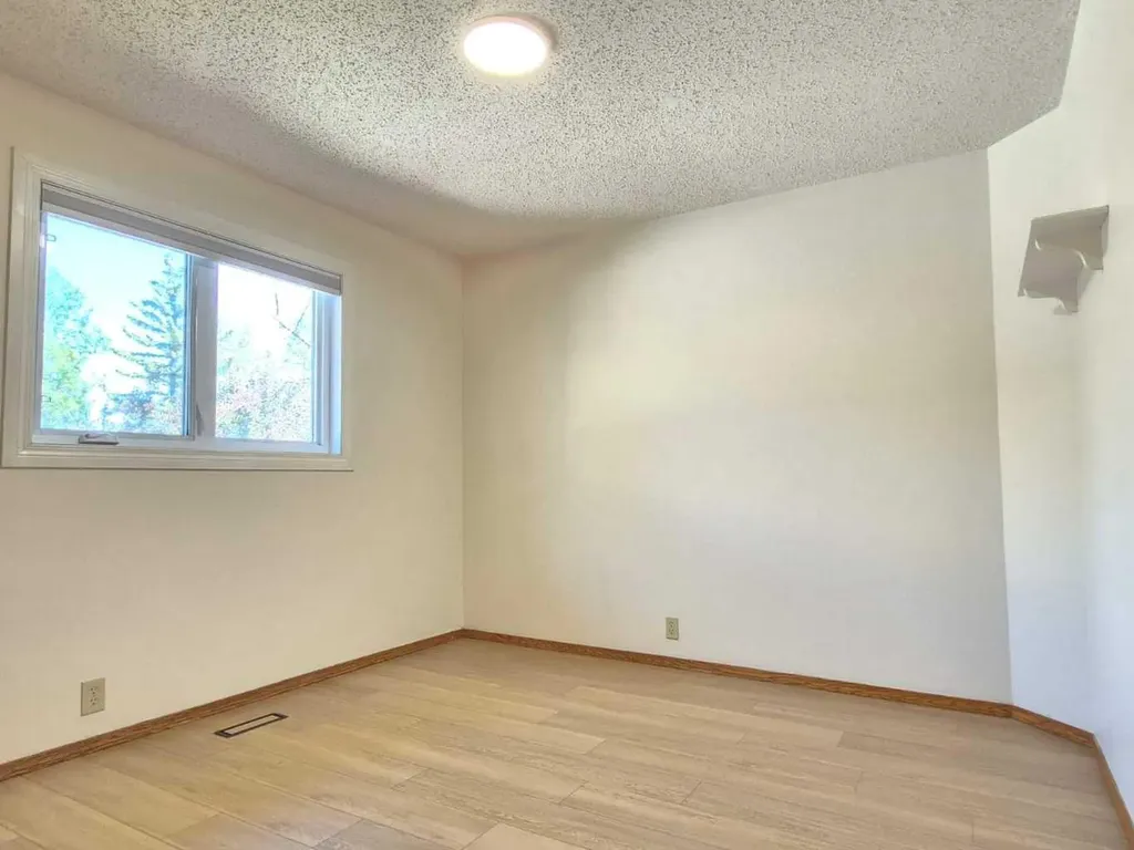 7 Suncastle Crescent SE Calgary AB T2X 2W9