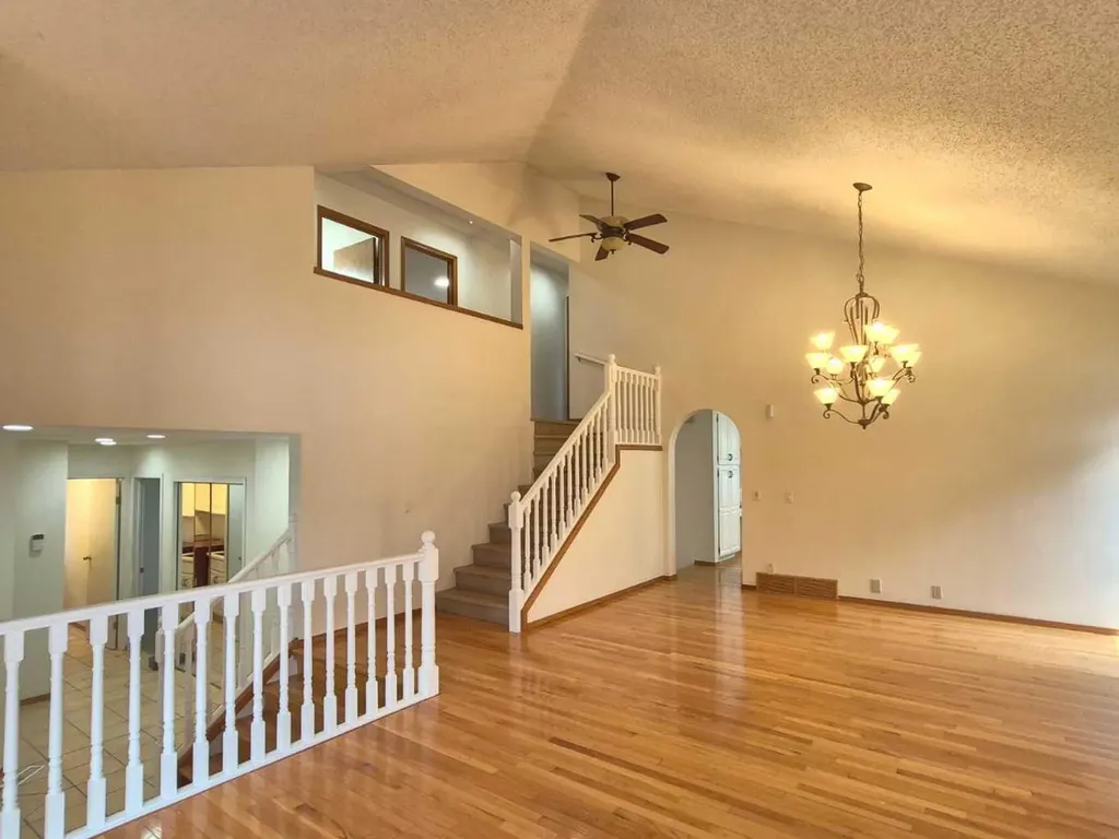 7 Suncastle Crescent SE Calgary AB T2X 2W9