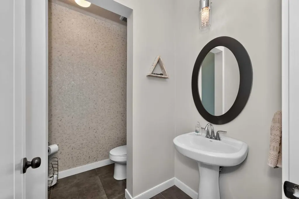 244 Mahogany Bay SE Calgary AB T3M0Y1