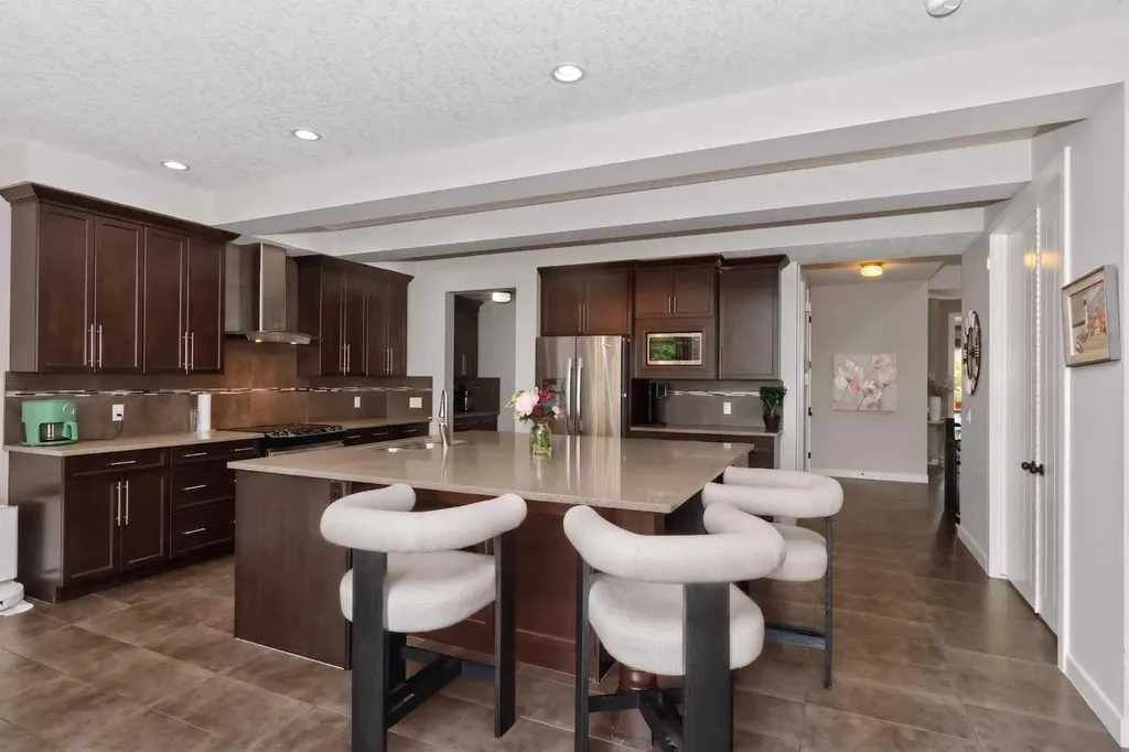 244 Mahogany Bay SE Calgary AB T3M0Y1
