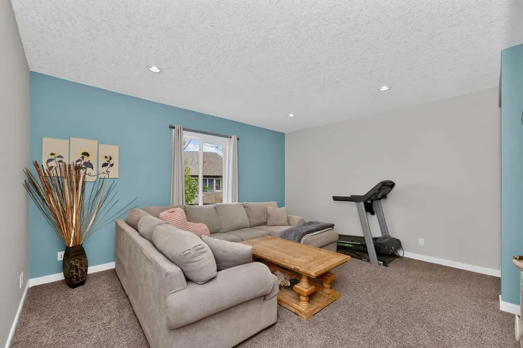 244 Mahogany Bay SE Calgary AB T3M0Y1