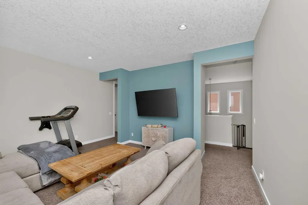 244 Mahogany Bay SE Calgary AB T3M0Y1