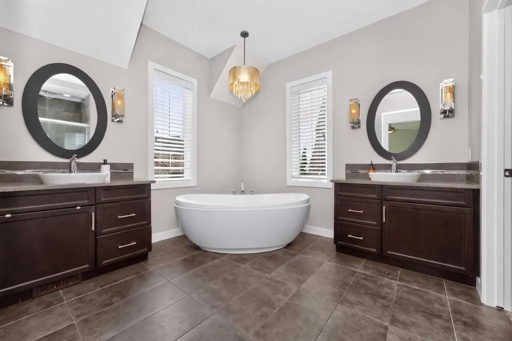 244 Mahogany Bay SE Calgary AB T3M0Y1