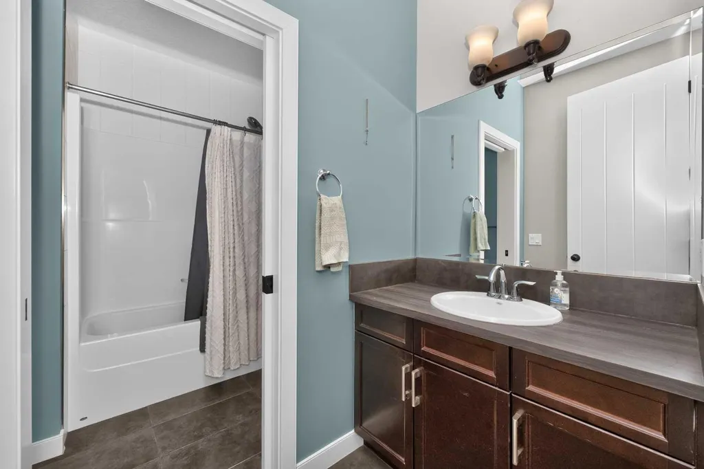 244 Mahogany Bay SE Calgary AB T3M0Y1
