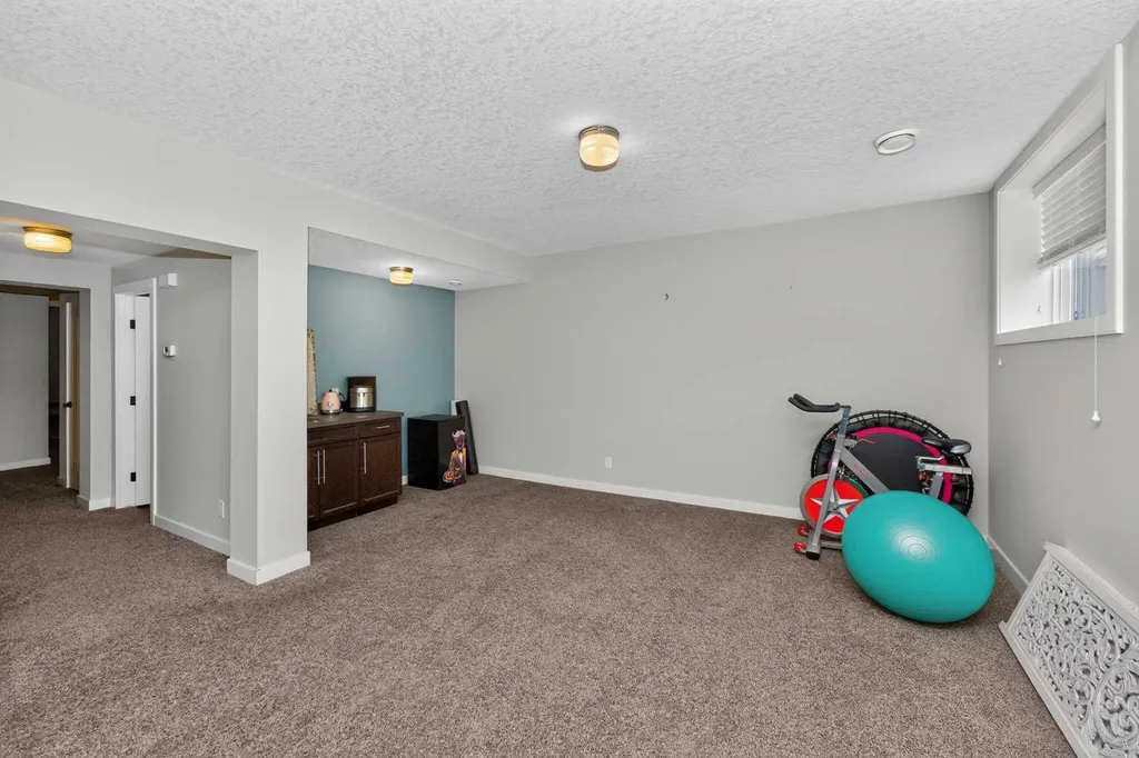 244 Mahogany Bay SE Calgary AB T3M0Y1