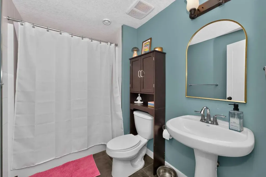 244 Mahogany Bay SE Calgary AB T3M0Y1