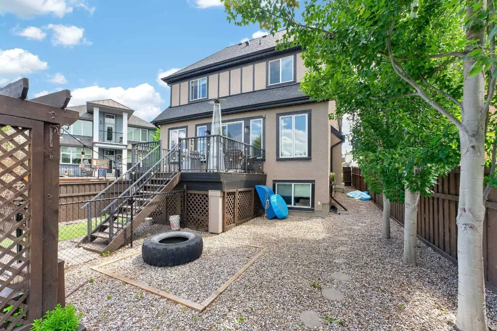244 Mahogany Bay SE Calgary AB T3M0Y1