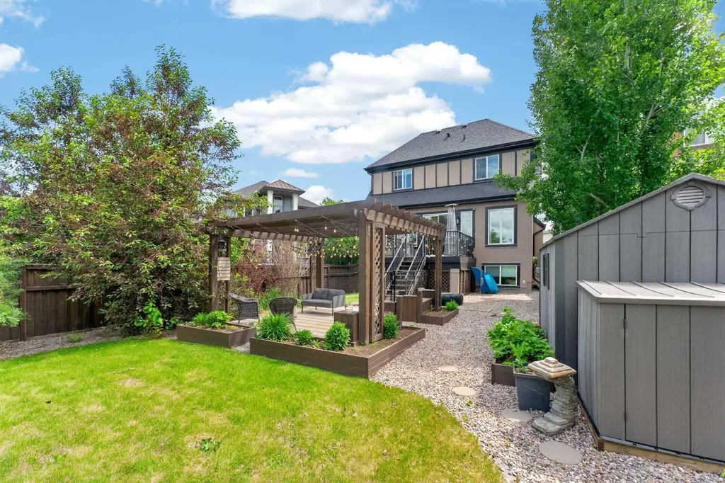 244 Mahogany Bay SE Calgary AB T3M0Y1