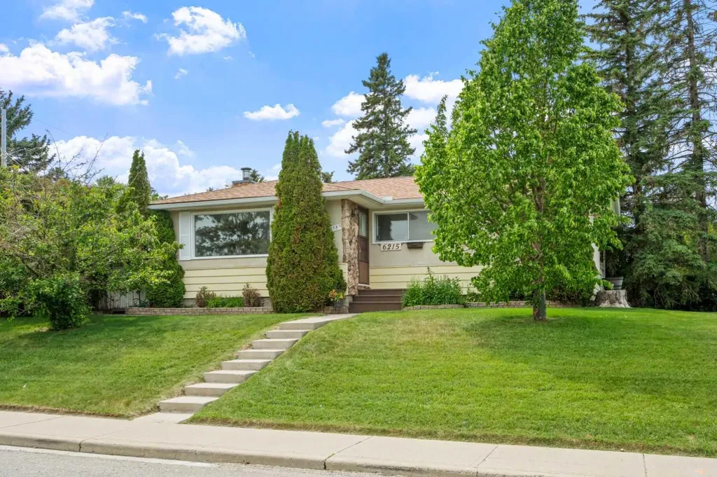 6215 Thorncliffe Drive NW Calgary AB T2K 3A6