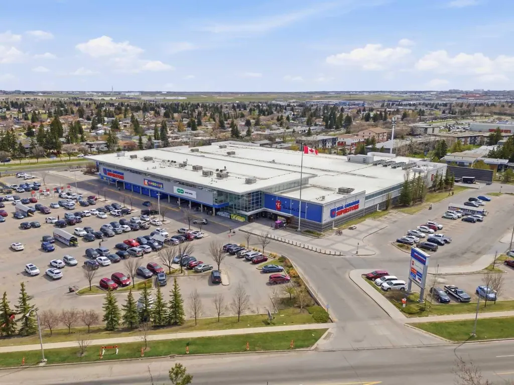 6215 Thorncliffe Drive NW Calgary AB T2K 3A6