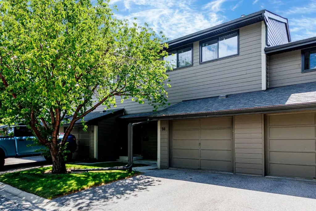 5019 46 Avenue SW Calgary AB T3E 6R1