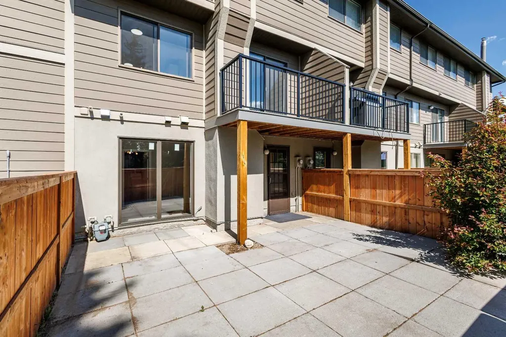 5019 46 Avenue SW Calgary AB T3E 6R1