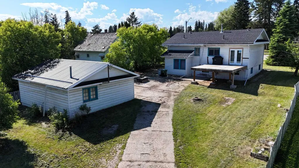 4711 5 Avenue Edson AB T7E 1C6