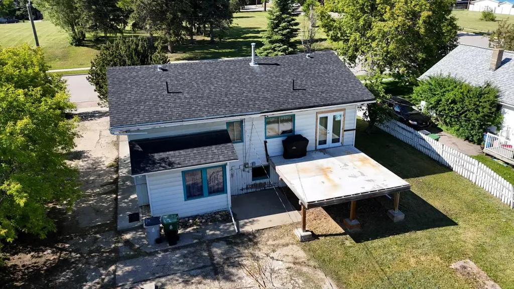 4711 5 Avenue Edson AB T7E 1C6