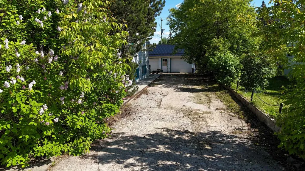 4711 5 Avenue Edson AB T7E 1C6