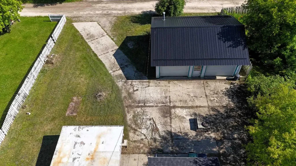4711 5 Avenue Edson AB T7E 1C6