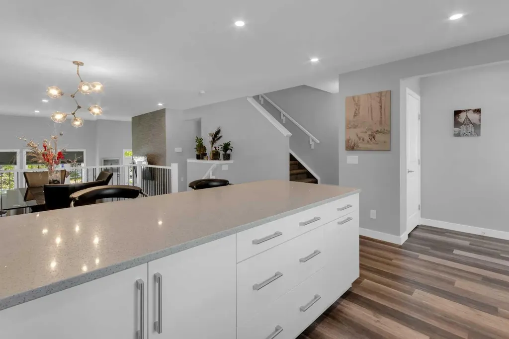 317 Sundown Road S Cochrane AB T4C2T2