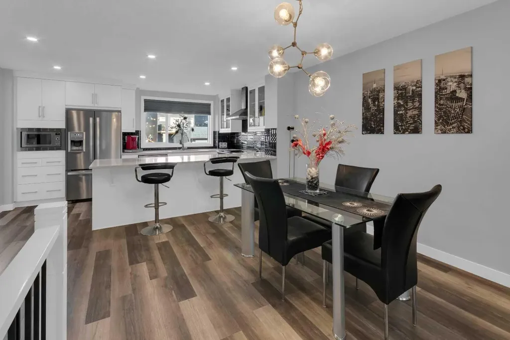 317 Sundown Road S Cochrane AB T4C2T2
