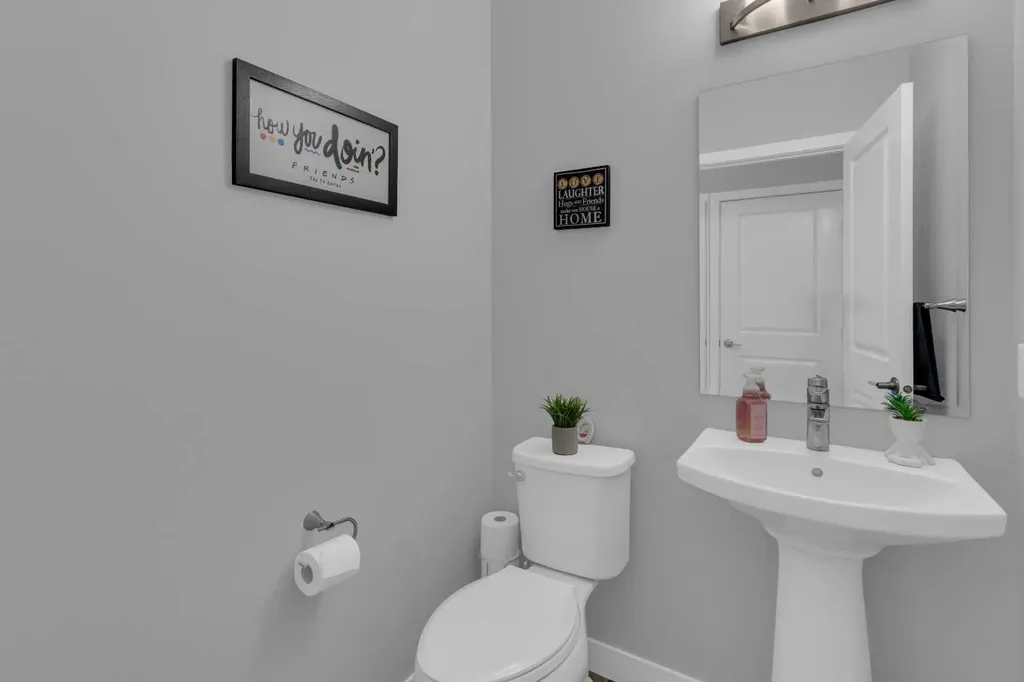 317 Sundown Road S Cochrane AB T4C2T2